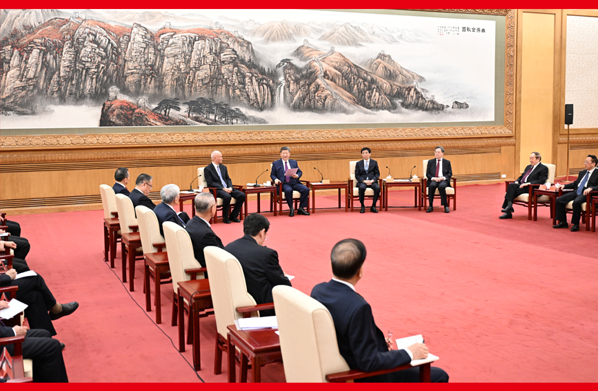 习近平同党外人士共迎新春